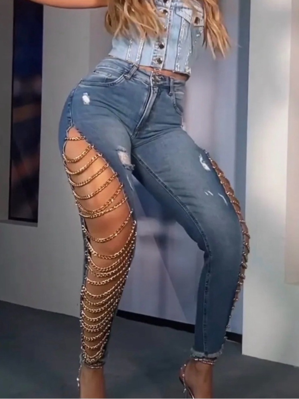 High-Waist Blue Denim Chain-Detail Women’s Jeans with chains